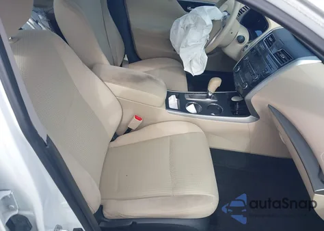 2015 Nissan Altima 2.5 S z USA, uszkodzony, nr VIN 1N4AL3AP5FC165970